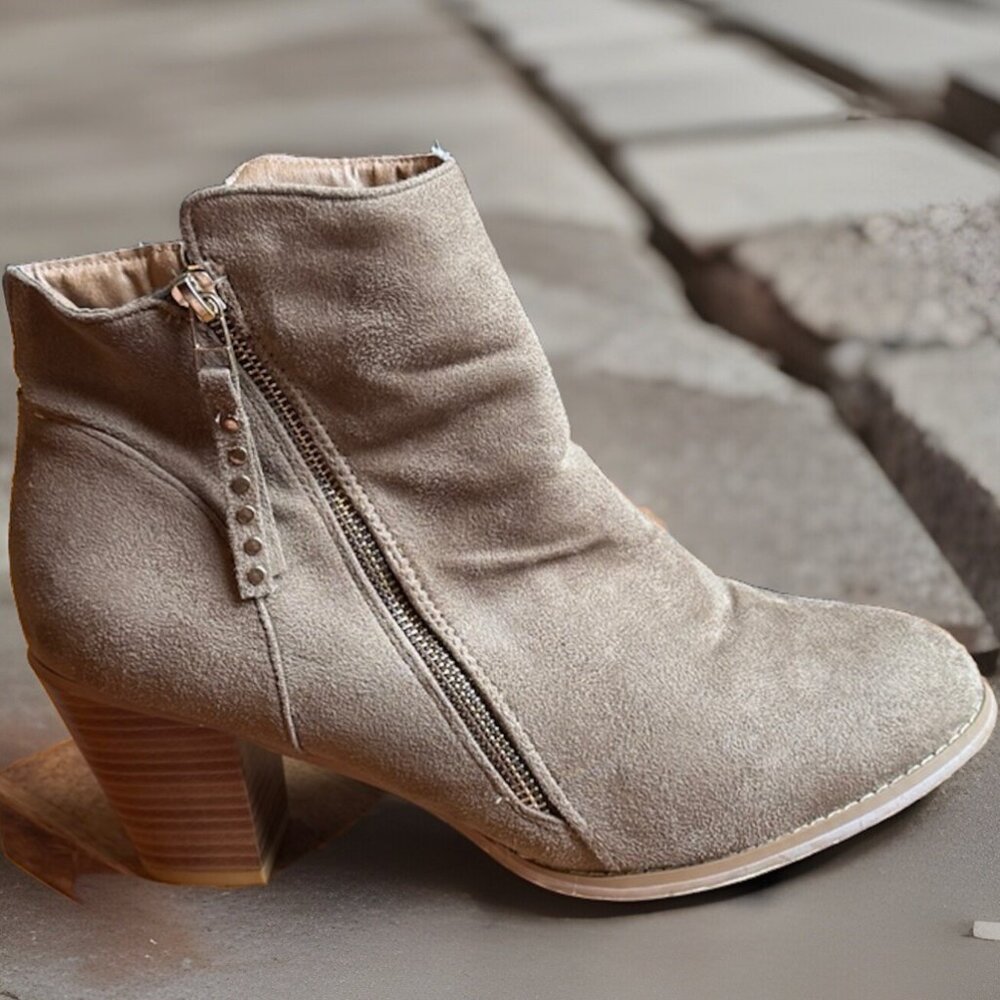(11) CHARLES ALBERT Beige-Gray Vegan Suede Ankle Boots Zipper Closure & Accents
